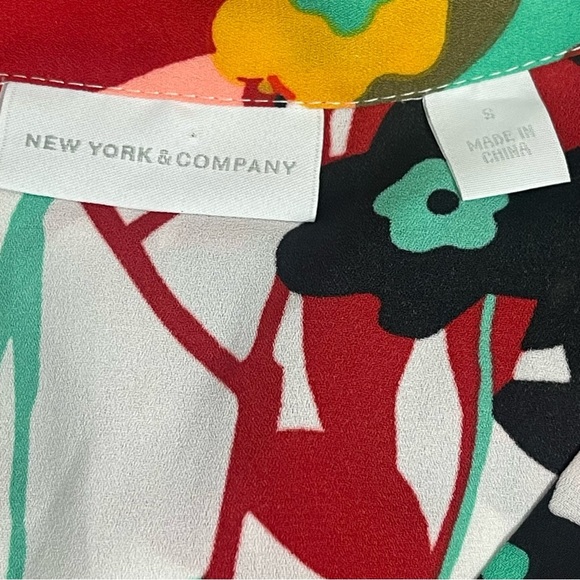 New York & Company Tie at Neck Floral Sleeveless Blouse Small - Picture 5 of 11